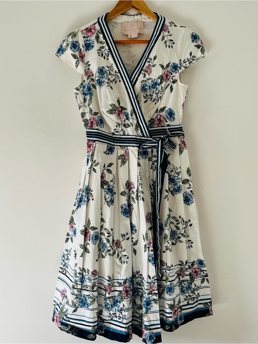 Gal Meets Glam Teresa Floral Wrap Dress Sz 6